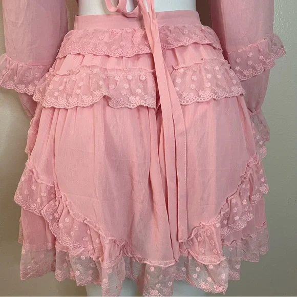 Pink V-neckline lace ruffle crisscross back cutout long sleeve mini dress - Picture 8 of 10